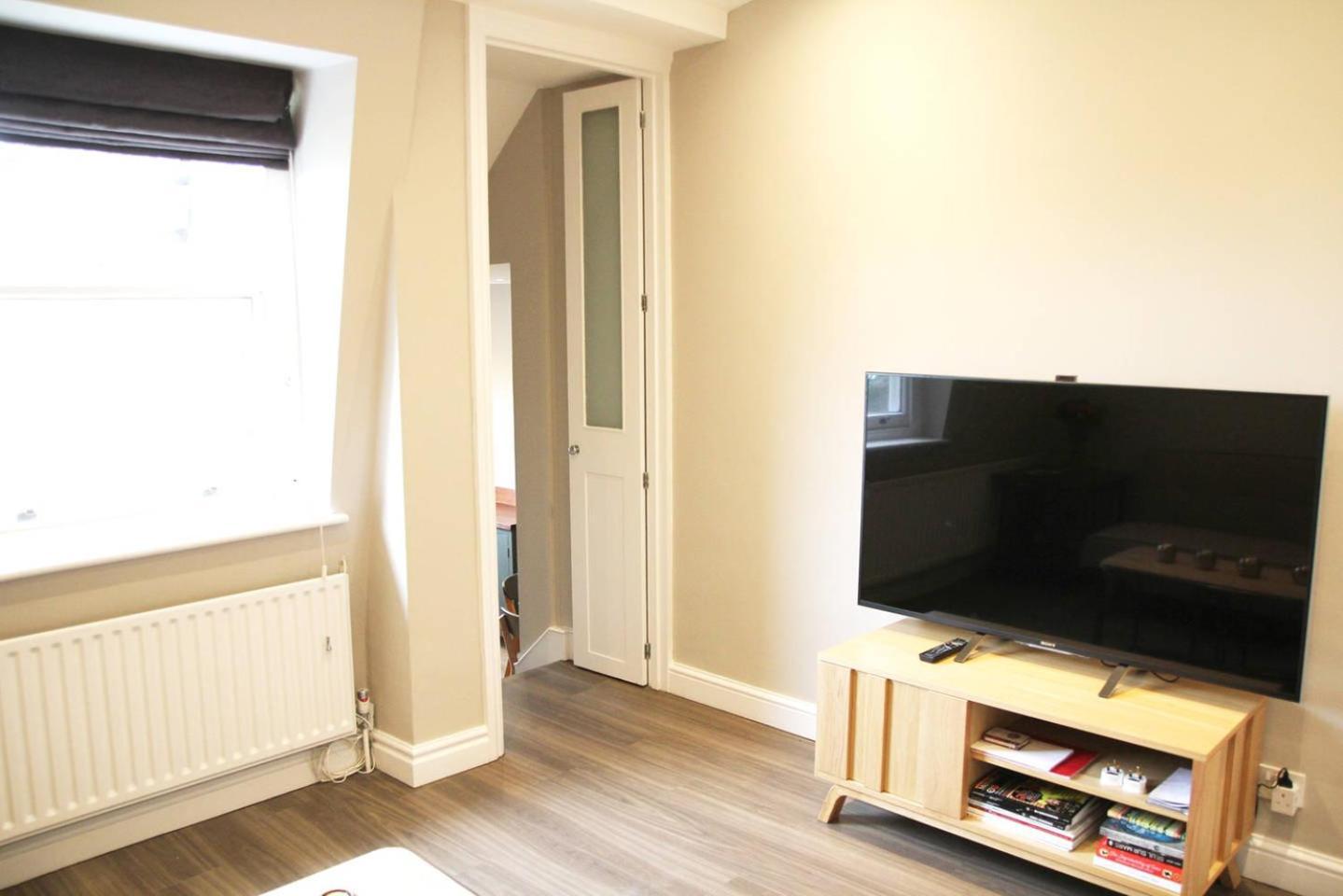 Guestready - Quaint English Flat Near Portobello Лондон Экстерьер фото